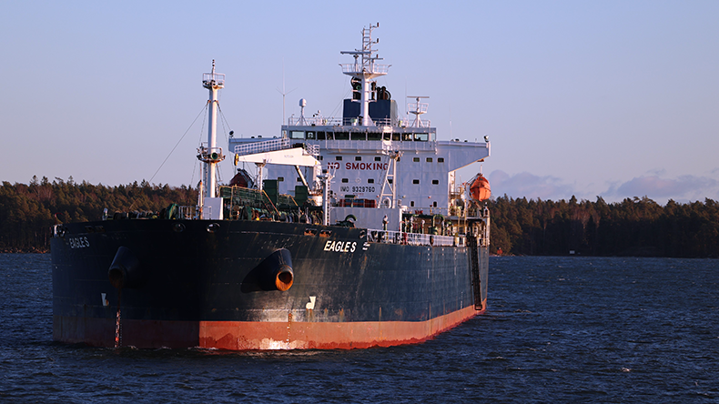 Eagle S:n kapteenia syytetään törkeistä rikoksista